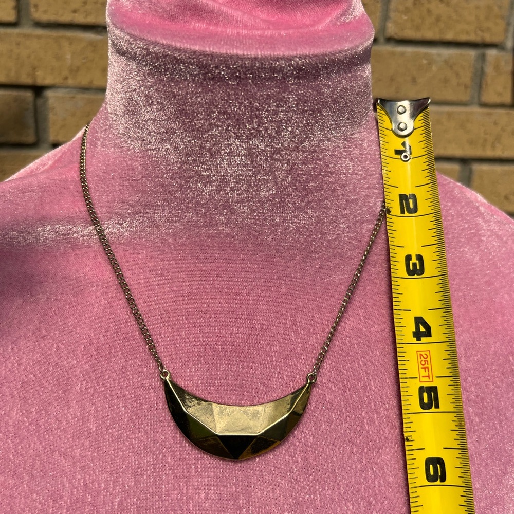 Gold Fashion necklace